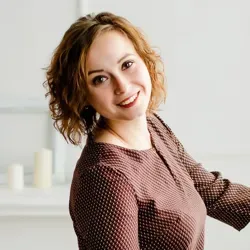 Наталья Поклонова