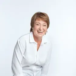 Нина Зверева: Семья и Школа