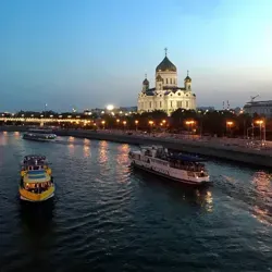 Погуляем по Москве?